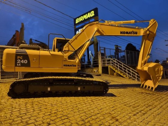 2014 Komatsu PC240
