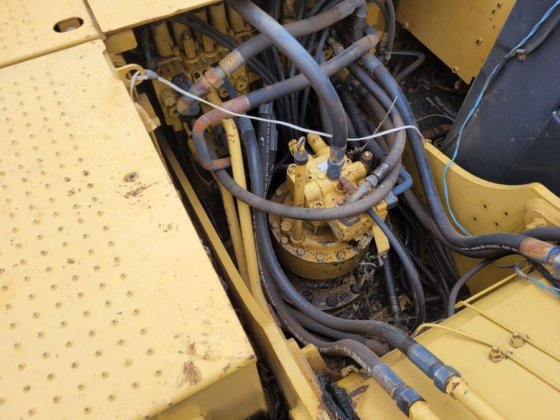 2013 Caterpillar 320D2