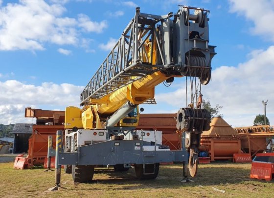 2012 Grove RT9130E-2