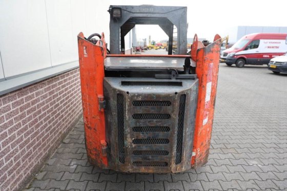 1999 Thomas T135S