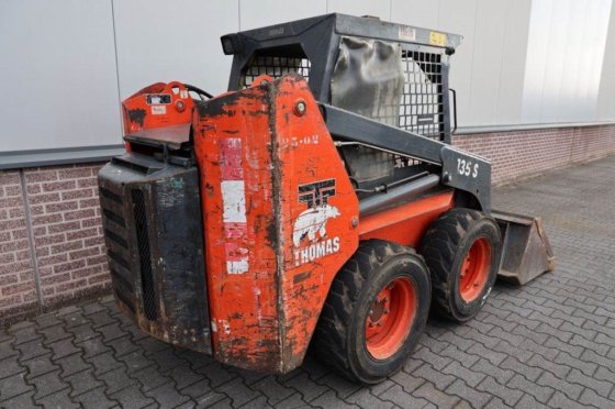 1999 Thomas T135S