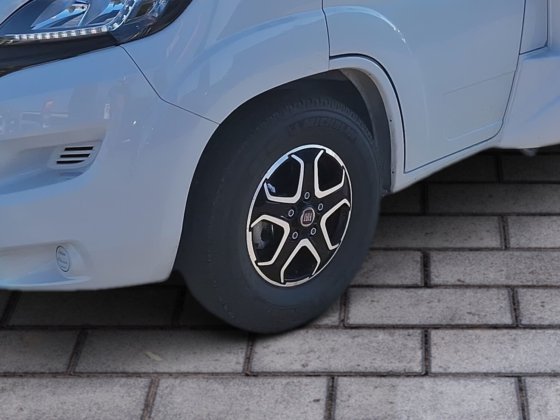 2025 Bürstner 727 G