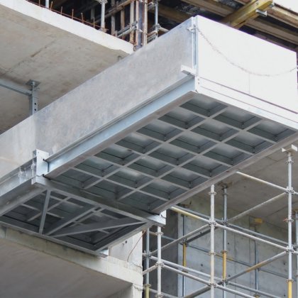 Material Platform and Retractable Loading