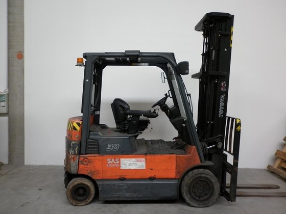 2004 Toyota 7FBMF30 in Vecsés,