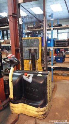 2005 Hyster S1,0-17 in Saint-Avé,