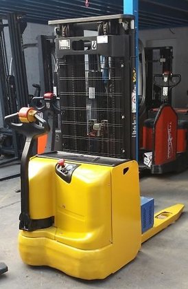 2007 Yale MS 12 in