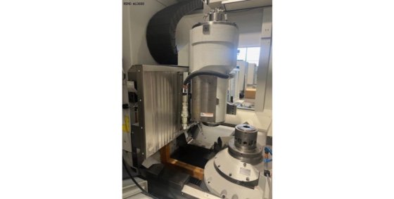 Liebherr LK 2006 轴数