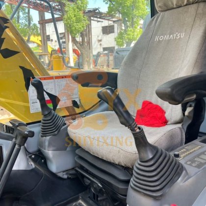 2023 コマツ PC130