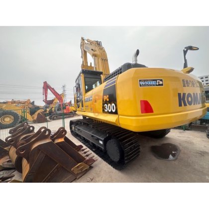 2023 Komatsu PC300-8