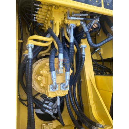 2023 Komatsu PC300-8