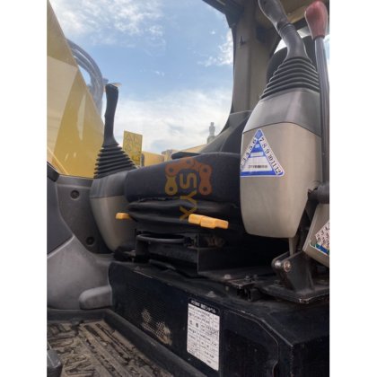 2022 Komatsu PC138US