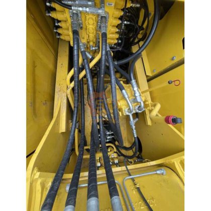 2022 Komatsu PC200-8