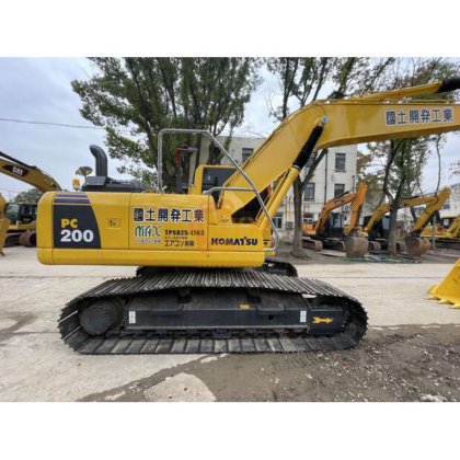 2022 Komatsu PC200-8