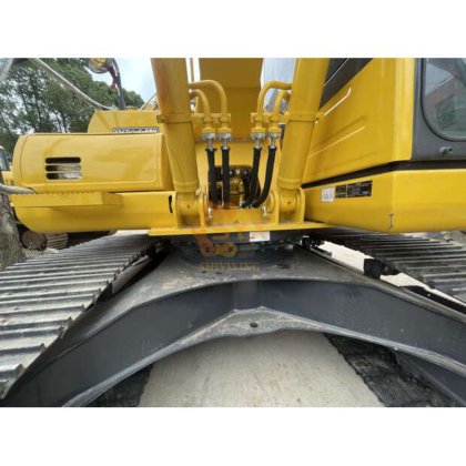 2022 Komatsu PC200-8