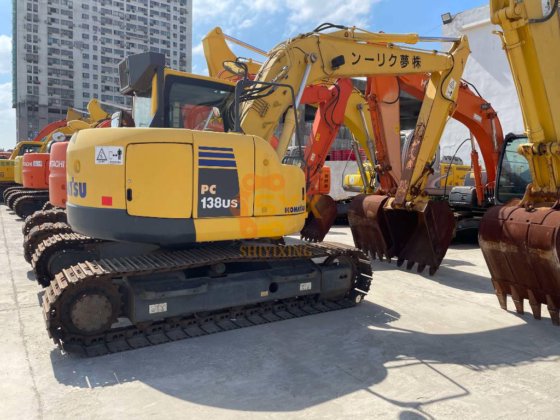 2018 Komatsu PC138US