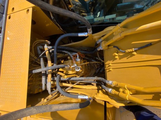 2023 Caterpillar 320D