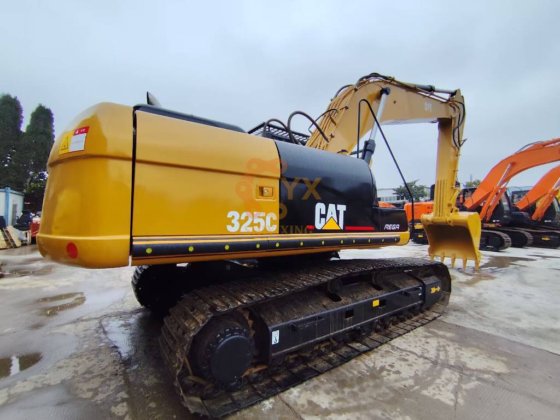 2021 Caterpillar 325C
