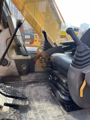 2021 卡特彼勒 326D2