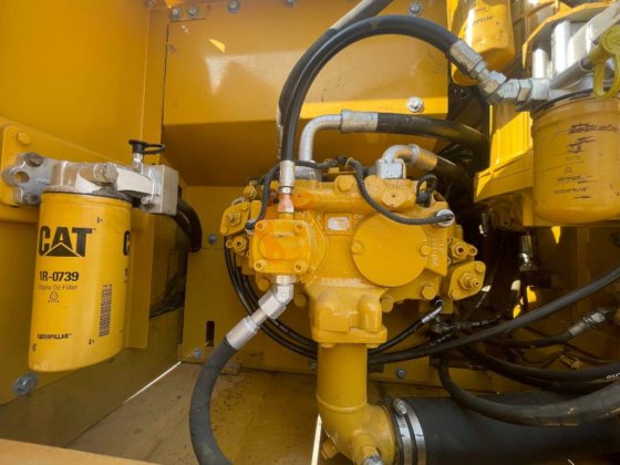 2021 卡特彼勒 326D2