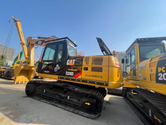 2021 卡特彼勒 326D2