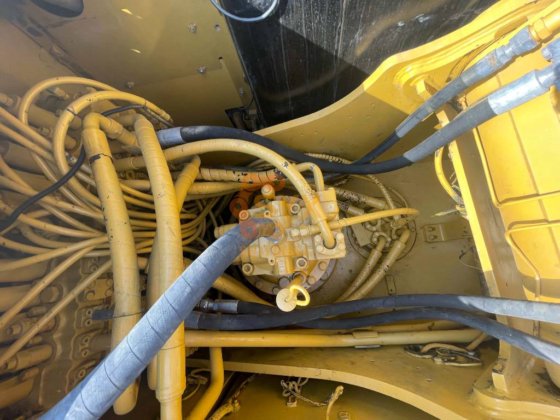 2021 卡特彼勒 326D2