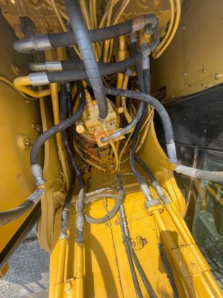 2021 卡特彼勒 326D2