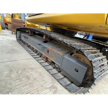 2022 Komatsu PC240-8