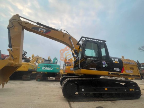 2021 Caterpillar 320D