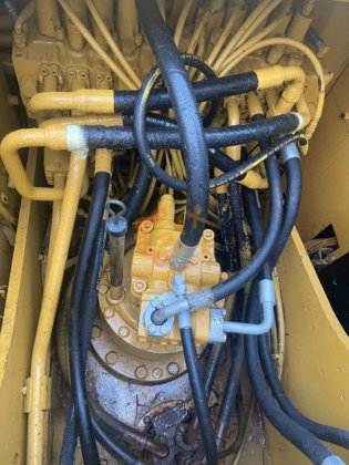 2021 Caterpillar 320D