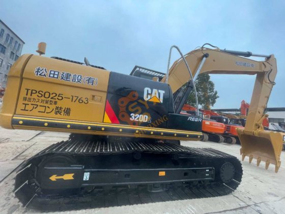 2021 Caterpillar 320D