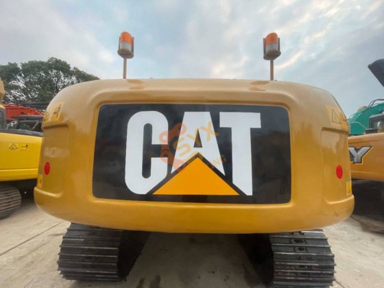2021 Caterpillar 320D