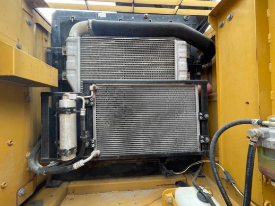 2023年卡特彼勒 323D