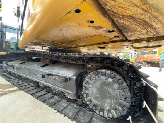 2023年卡特彼勒 323D