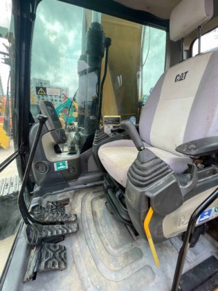 2023年卡特彼勒 323D