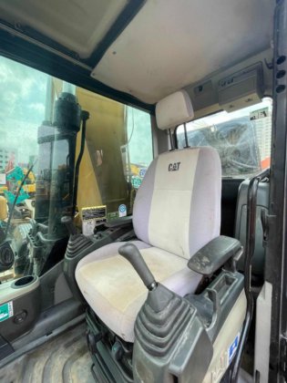 2023年卡特彼勒 323D