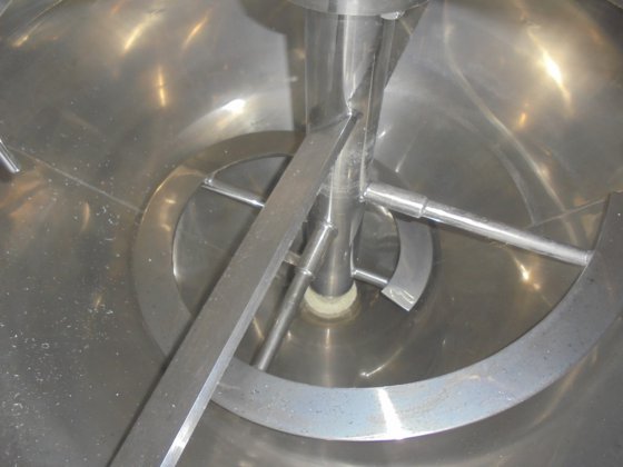 ジャケット付き撹拌機