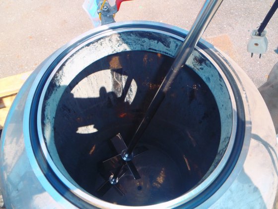 撹拌機付液タンク