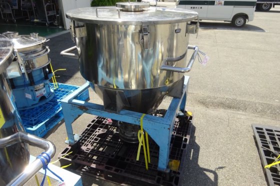 2011 粉体ホッパー