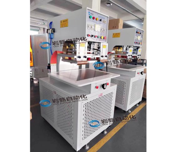 PVC夹网布门窗膜材焊接机