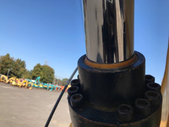 キャタピラー 320D-E キャタピラー 320D-E |