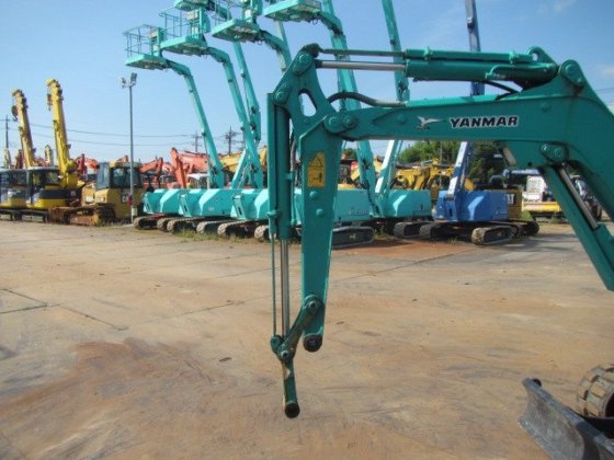 ヤンマー VIO20-3 ヤンマー VIO20-3 |