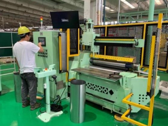 High-Efficiency 4-Roll Plate Rolling Machine