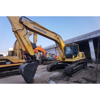 小松PC220-8挖掘机