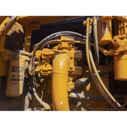 Escavadeira Cat 330d2