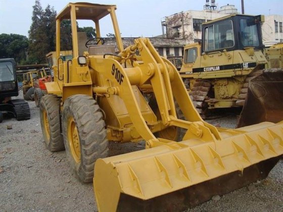 CAT 910F 轮式装载机