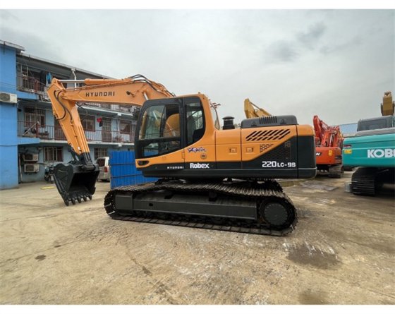 ヒュンダイ 220lc-9s 掘削機