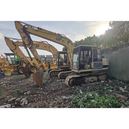 Cat E70b 油圧ショベル