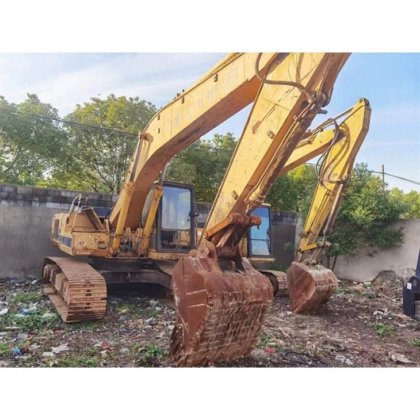 Cat E70b 油圧ショベル