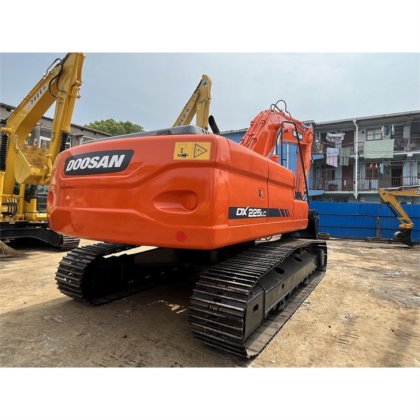 斗山Dx225lc挖掘机