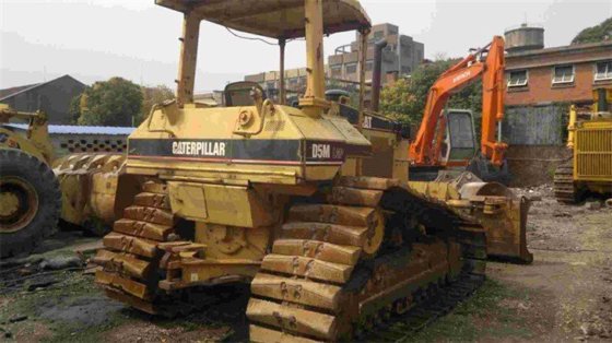 CAT D5M推土机